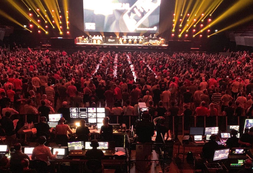 F1 Live In Ziggodome Ampco Flashlight Event Technology