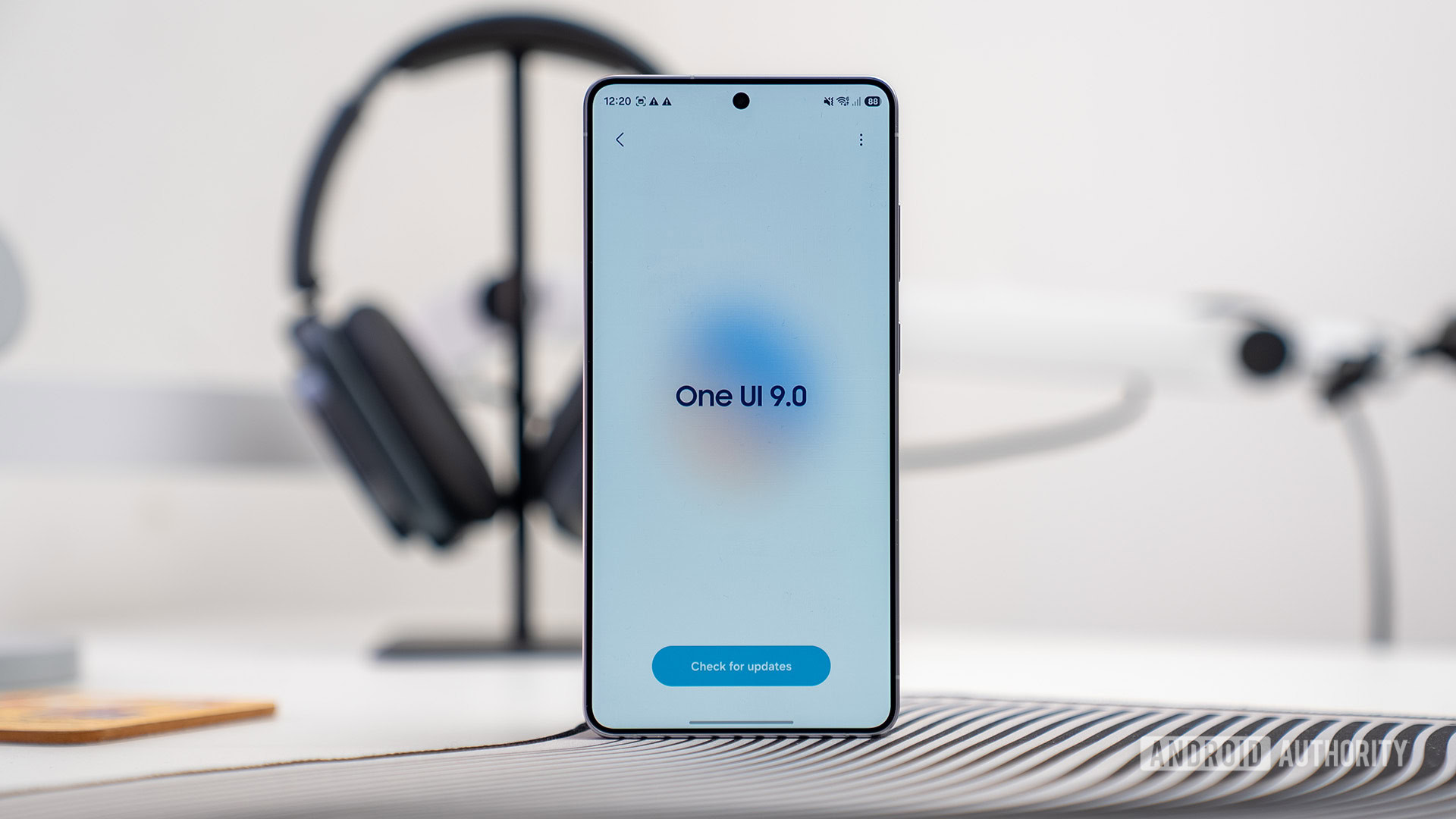 Samsung Galaxy S26 Gets One UI 9 Beta 5 with August 2026 Security Patches! (2026)