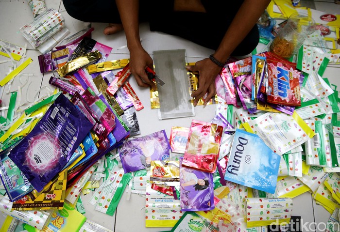 Manfaat dan Bahaya Limbah Plastik Bagi Lingkungan - Anisa AE