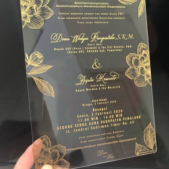 Contoh undangan pernikahan kali ini dibuat dengan desain dan format yang sederhana karena penggunaannya yang cuma dicetak di kertas hvs biasa. Undangan Archives Percetakan Anugrah Surabaya