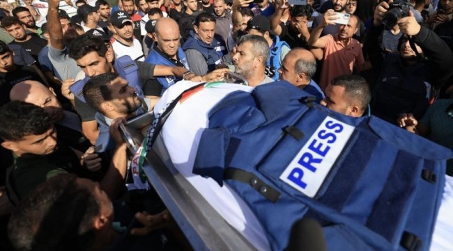 الصحافة ليست جريمة: حملة تضامنية مع شهداء الكلمة في فلسطين