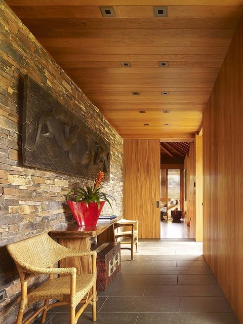 27 Simple And Elegant Interiors With Wood