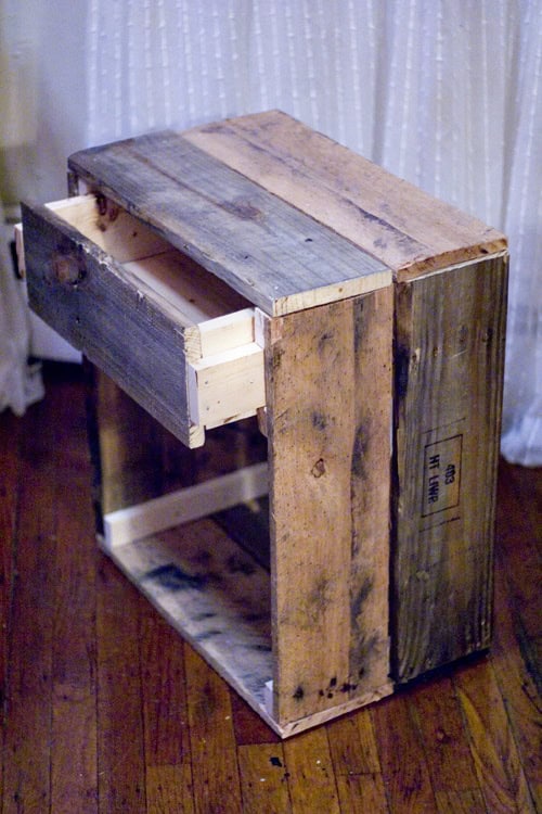 25 Amazing Vintage Side Table Designs
