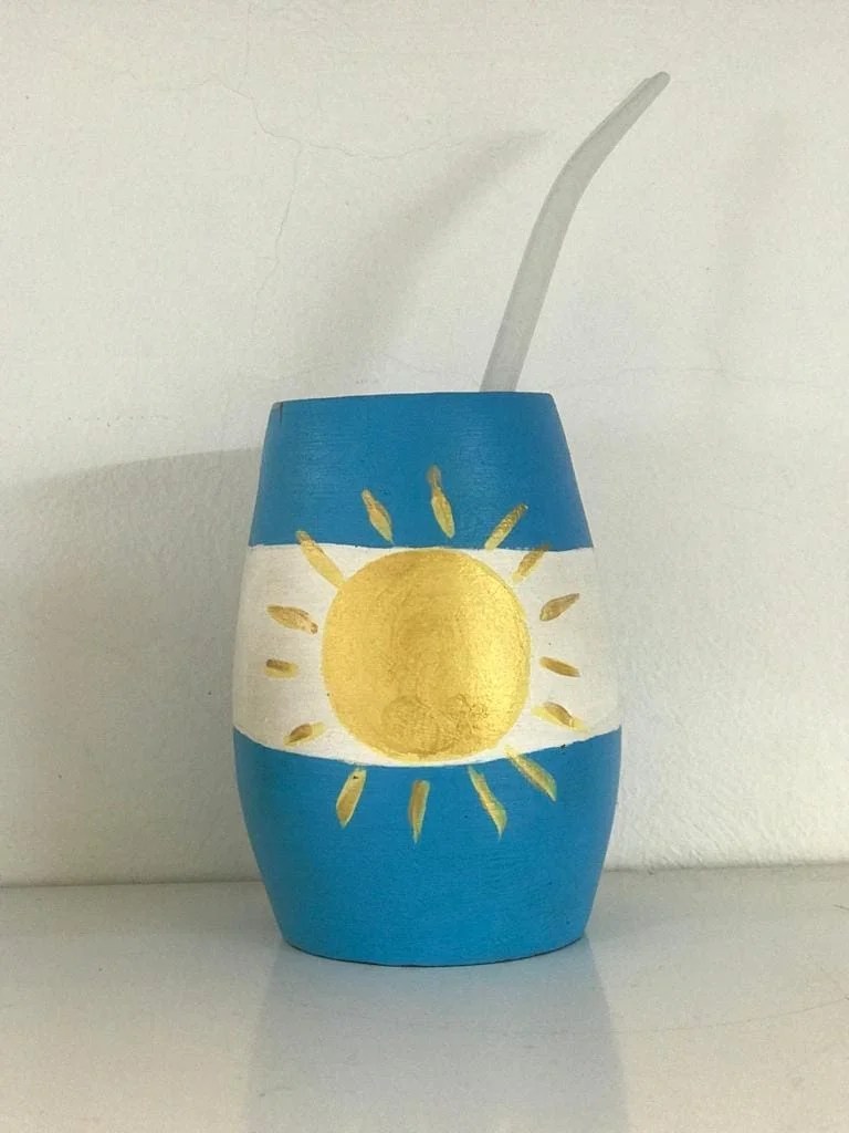 Mate de Madera con Bandera Argentina y Bombilla