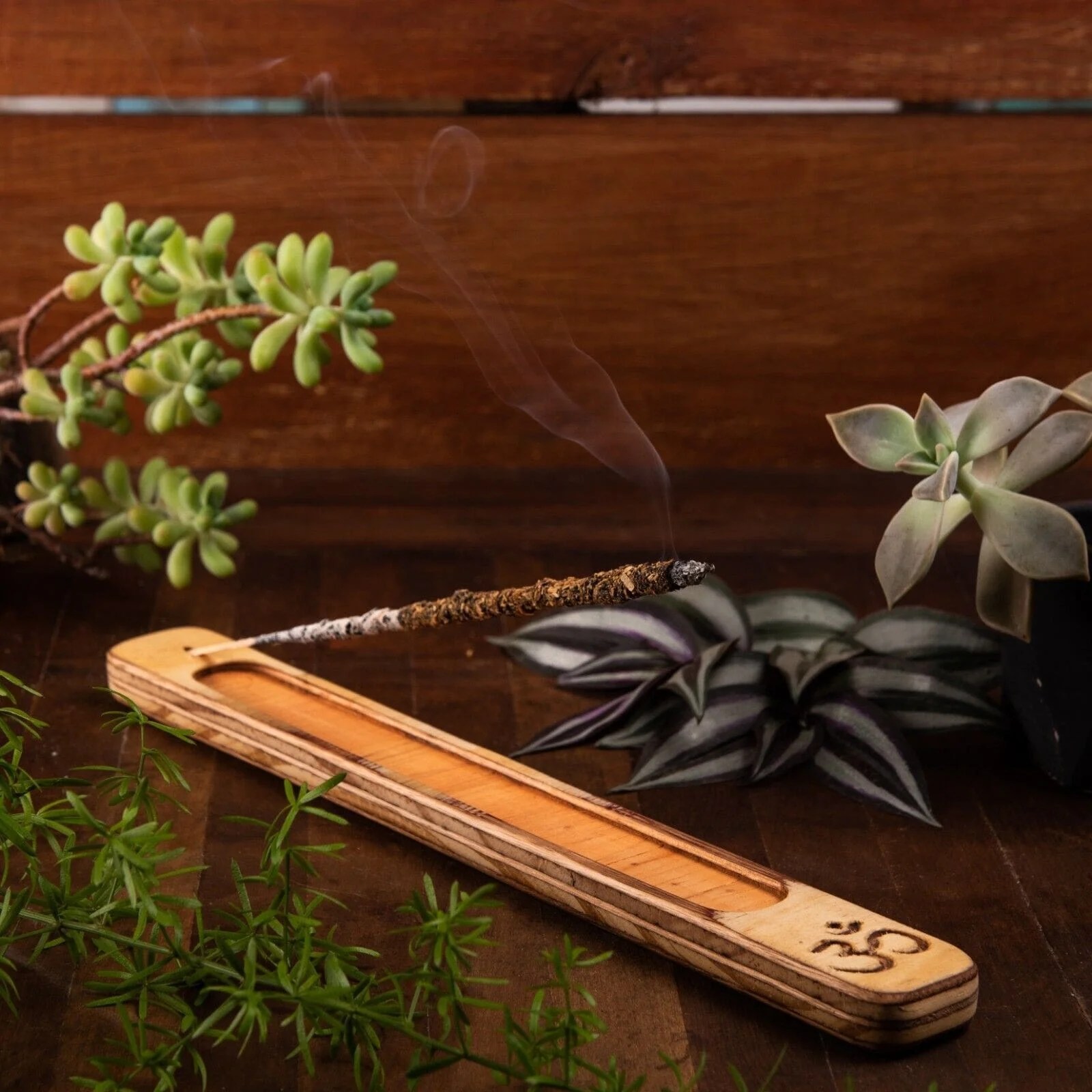 Sagrada Madre - Porta Sahumerio OM - 2 Unidades