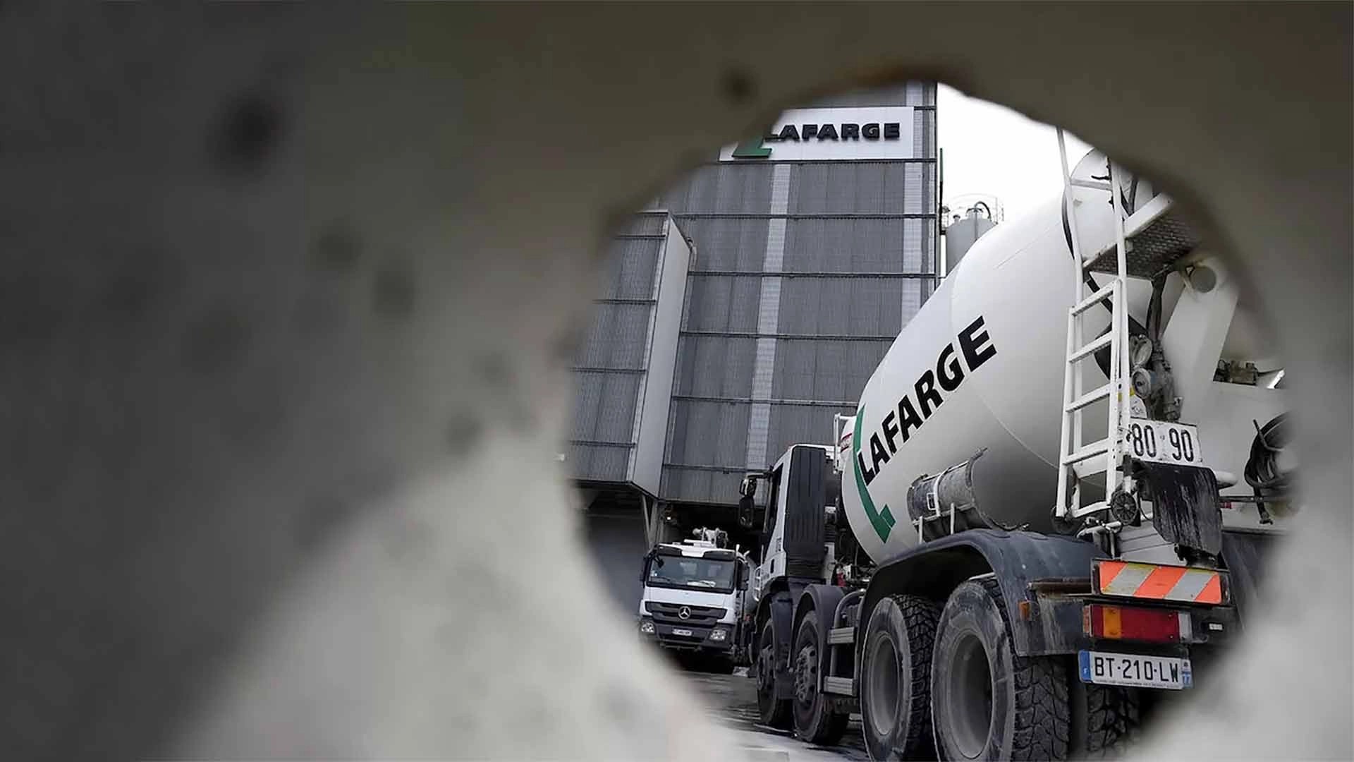 “تواطؤ في جرائم ضد الإنسانية” في سورية: العدالة تطلق قضية لافارج مجدّدًا