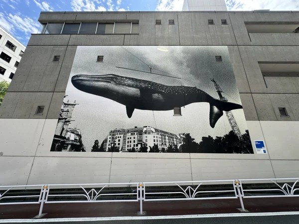 石の壁画 HITOTZUKIの巨大壁画が渋谷宮下パーク近くに登場！近くには森山