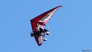 Ultraleichtflugzeug im Tiefflug – 3. September 2012 Ultraleichtflugzeug im Tiefflug