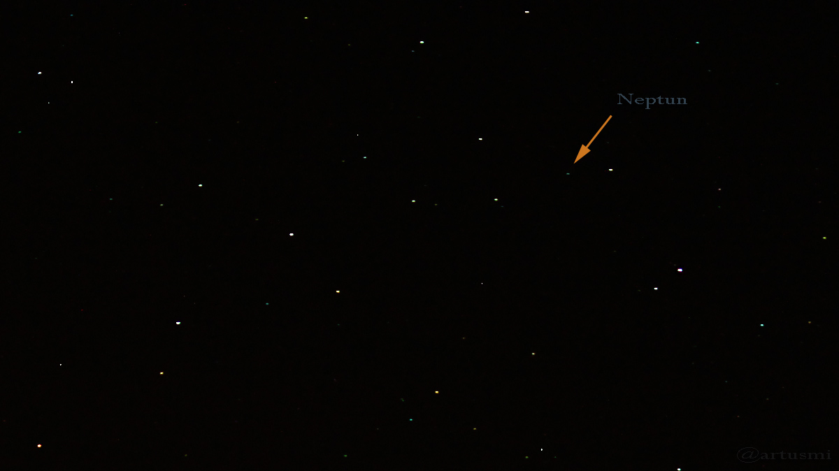 Planet Neptun am 14. Dezember 2015 um 18:07 Uhr im Sternbild Wassermann