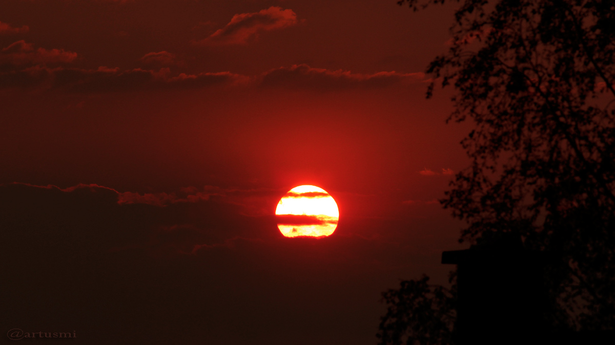 Sonnenuntergang am 1. Mai 2016 um 20:18 Uhr