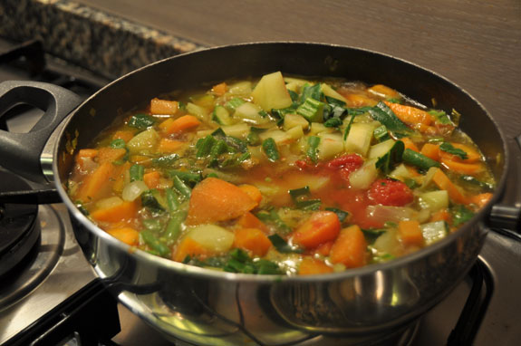 minestrone-in-pot