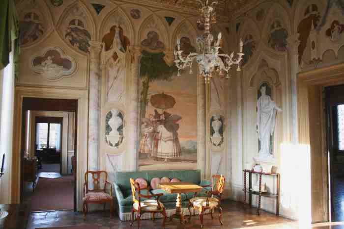 Villa Valmarana frescoes in the "foresteria"