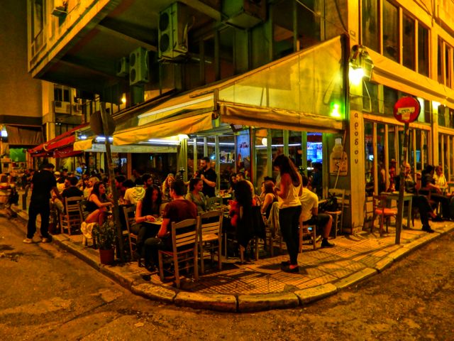 Nyc is the city that never sleeps, but the mediterranean knows that days are for snoozing. Athens Nightlife