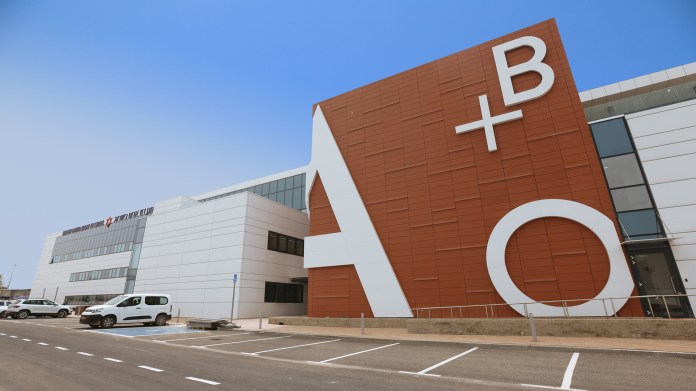Israel: Erste unterirdische Blutbank der Welt 2 The Marcus National Blood Services Center. Courtesy AFMDA 1