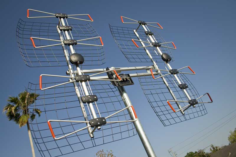 Best Outdoor Attic Hdtv Antenna - 150MILES OUTDOOR TV ANTENNA MOTORIZED AMPLIFIED HDTV HIGH : Outdoor tv antennas are not all equally good at receiving channels.