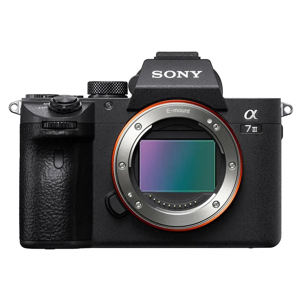 Cámara Sony Alpha a7 III con Lente 28-70mm