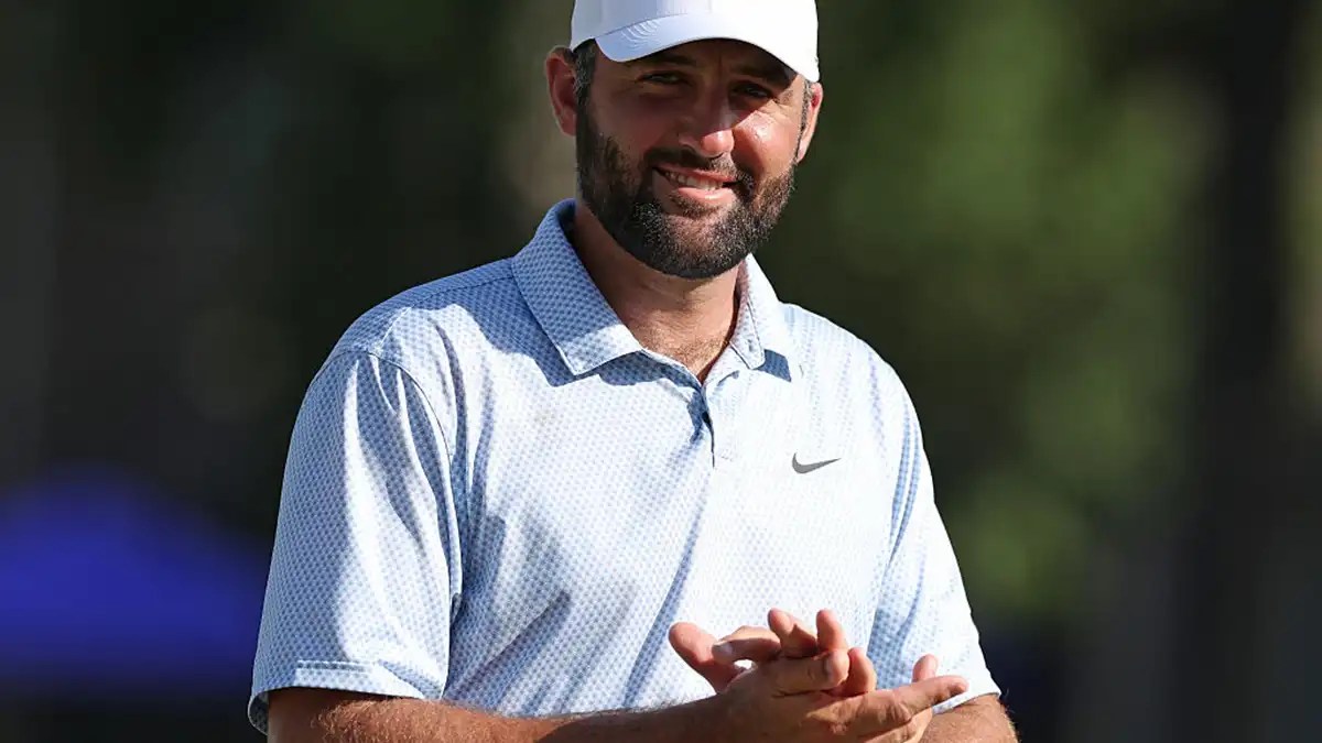 Golf's New King? Scottie Scheffler's Dominance Compared to Tiger Woods (2026)