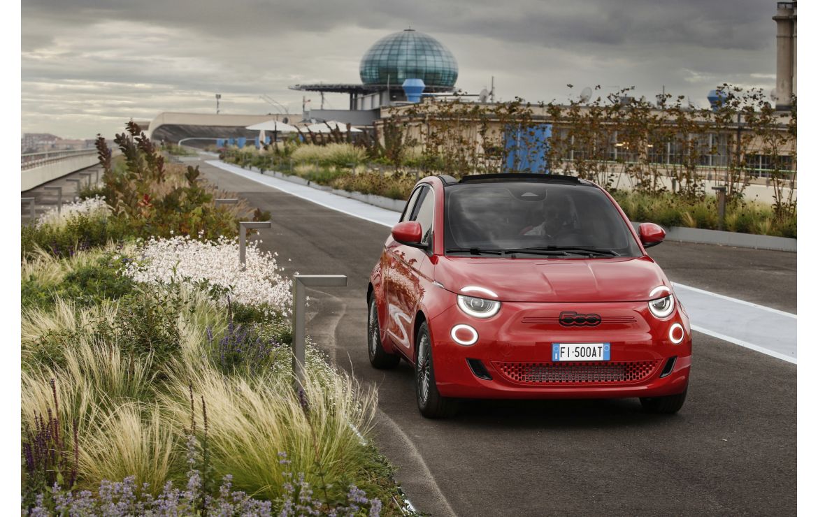 Il brand FIAT si conferma leader del mercato delle auto elettriche in Italia