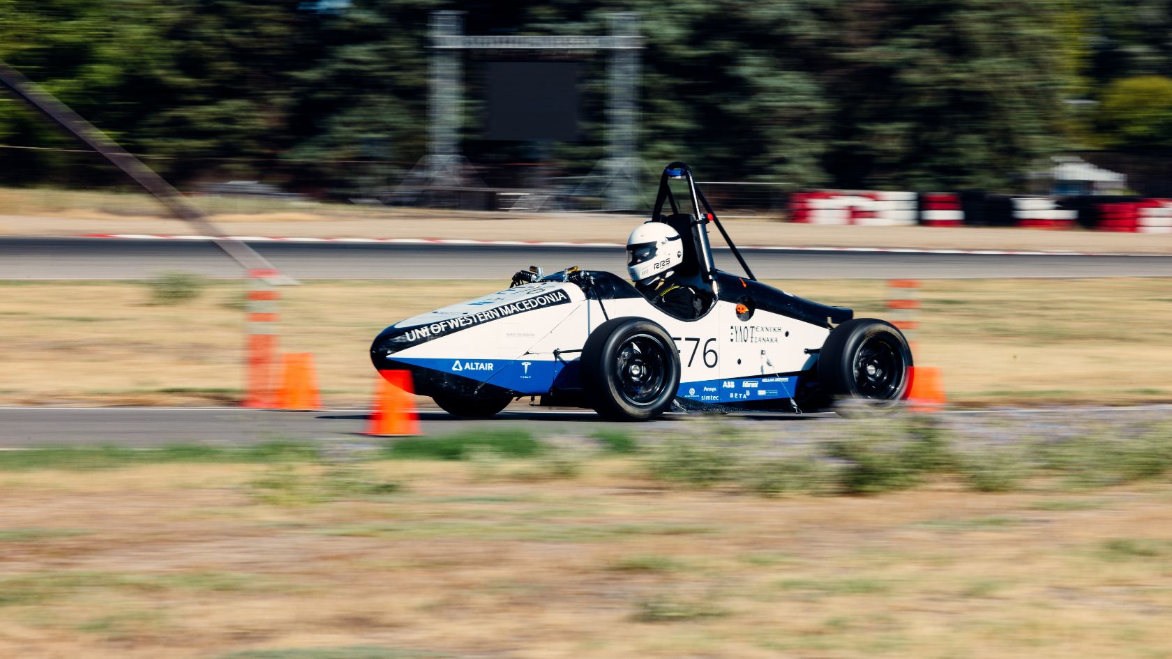 Perseus Racing: Η φοιτητική ομάδα Formula Student του Πανεπιστημίου Δυτικής Μακεδονίας επέστρεψε δυναμικά στην πίστα με το Electryon Evo
