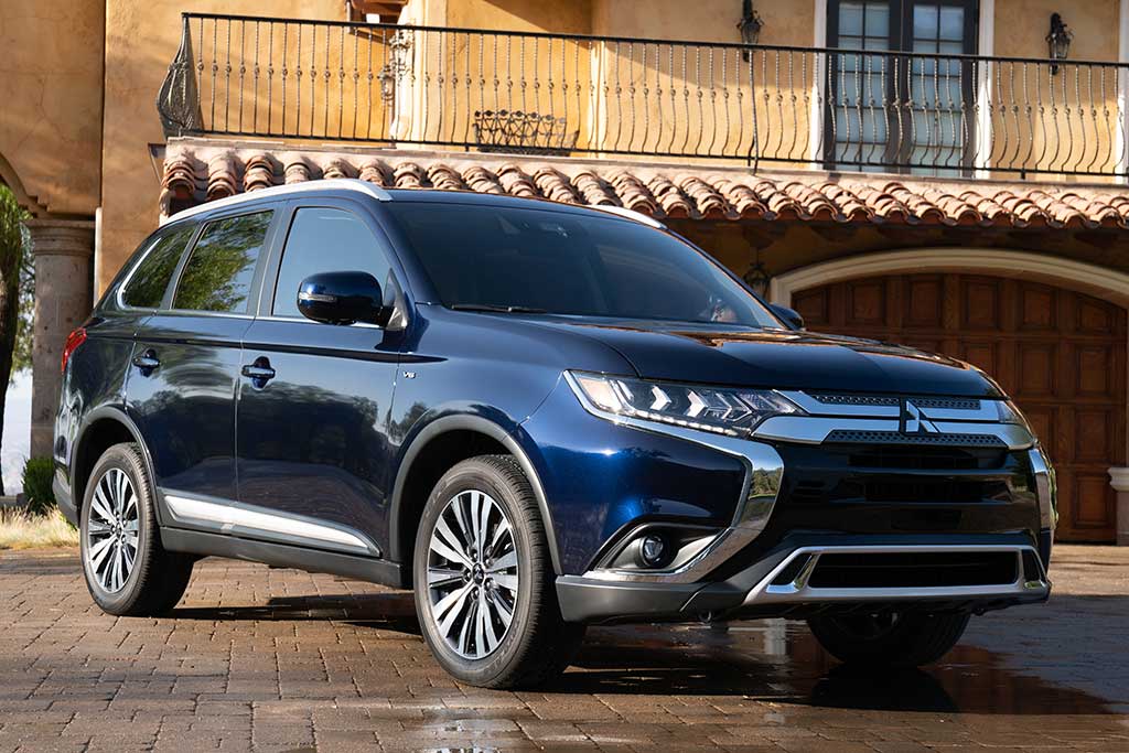 Mitsubishi Outlander Diesel Review (2021) | Autocar