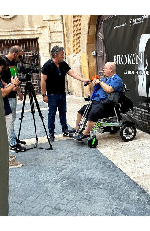 Éxito de la proyección del documental Broken Dolls (Muñecas rotas) en la Filmoteca Regional de Murcia TALIDOMIDA GRUNENTHAL