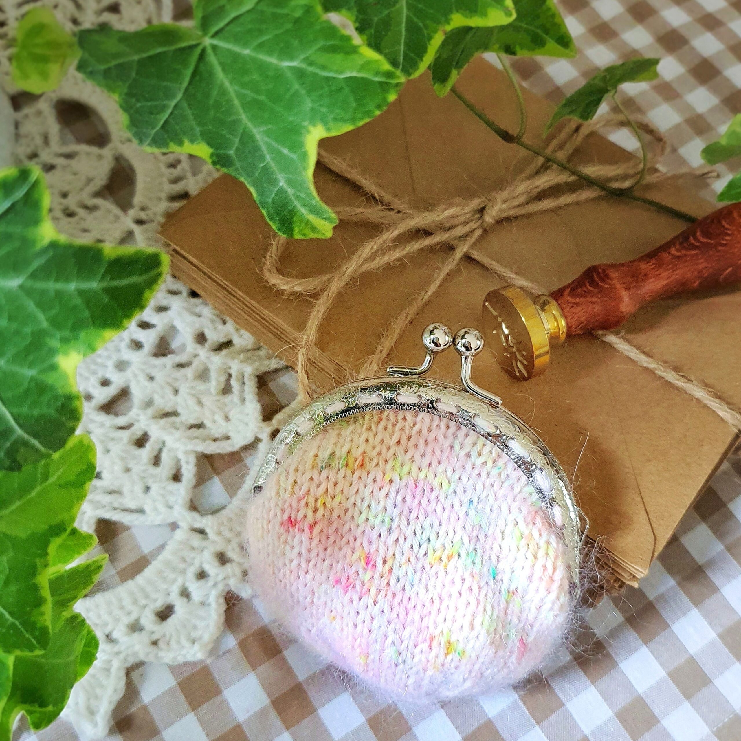 The Cottage Coin Pouch: Knitting Pattern