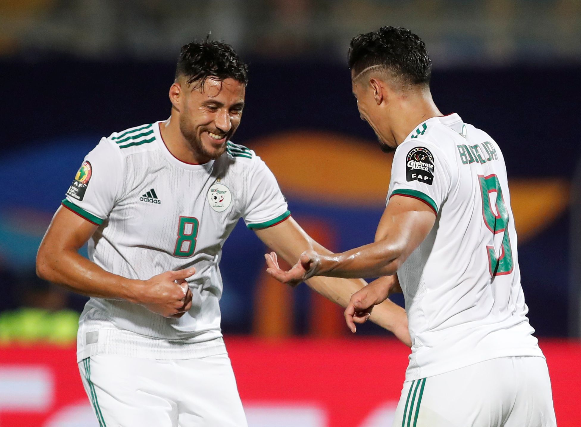 بلايلي وبراهيمي يغيبان عن مران الجزائر