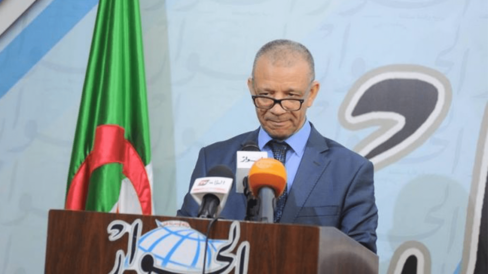 بن قرينة يرفض الندوة الوطنية ويكتفي بهيئة الحوار
