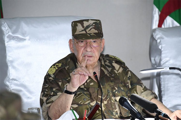 قايد صالح: الجيش لن يدعم أي مرشح والشعب هو من سيزكي الرئيس القادم