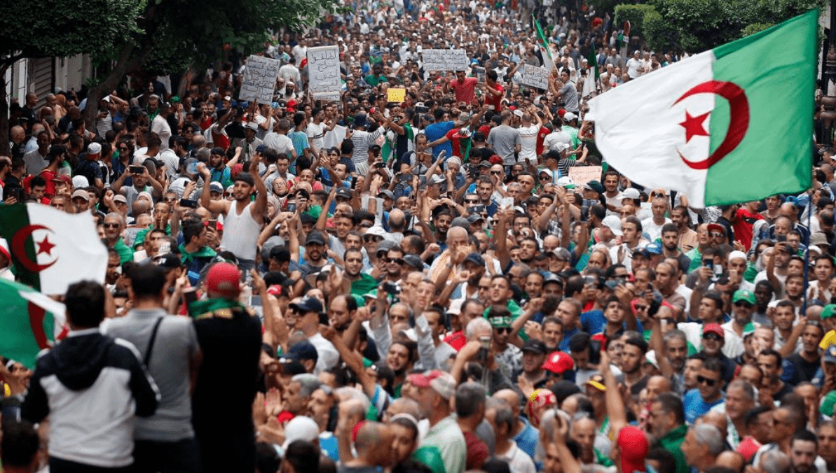 الحراك في ذكراه الأولى.. مكاسب وإخفاقات