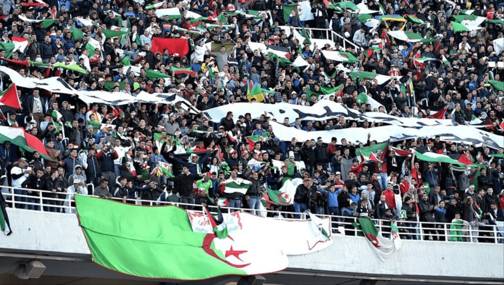 قوة الحراك القادمة من مدرجات الملاعب