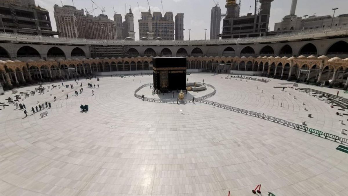 السعودية تحدد موعد بداية استقبال المعتمرين من خارج البلاد