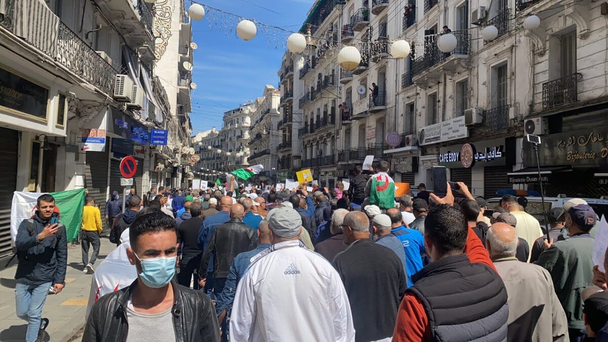 تجدد مسيرات الحراك الشعبي للجمعة 110