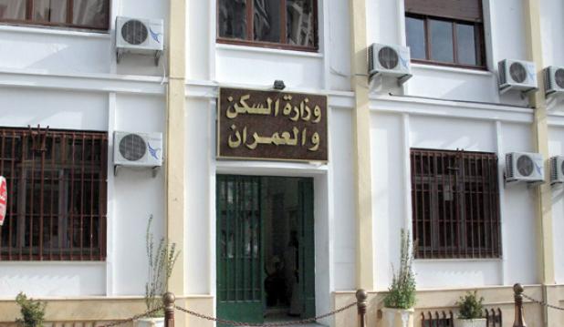 وزارة السكن تعد بتوظيف مهندسي العمران