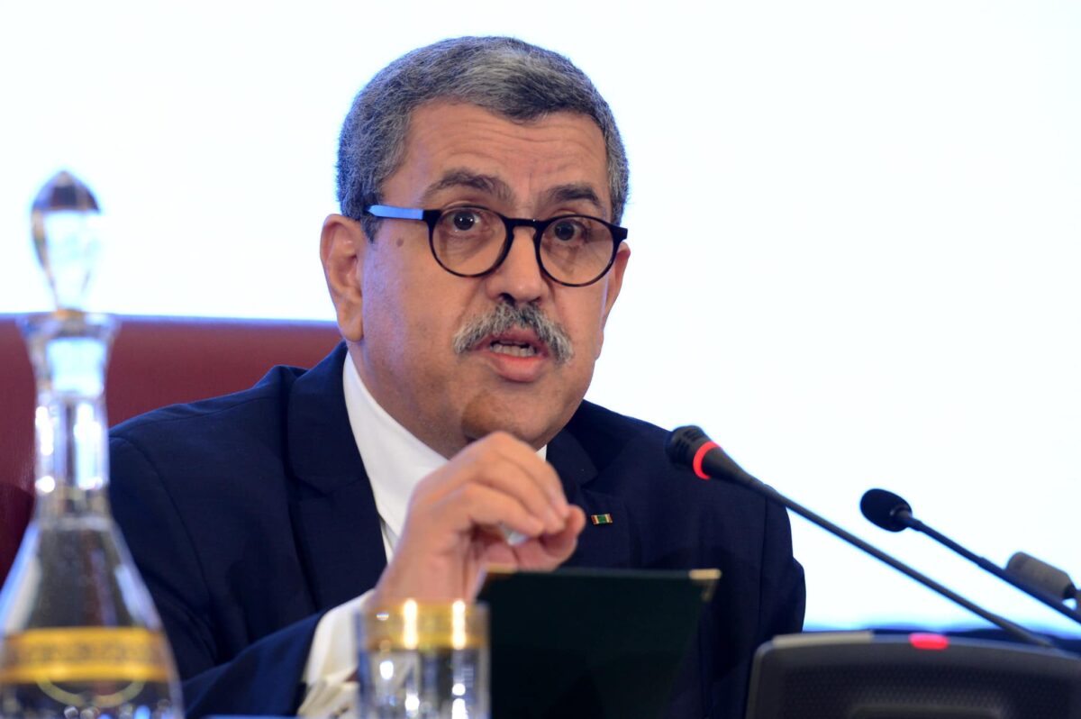 الوزير الأول يأمر بتكثيف حملة التلقيح عبر التراب الوطني
