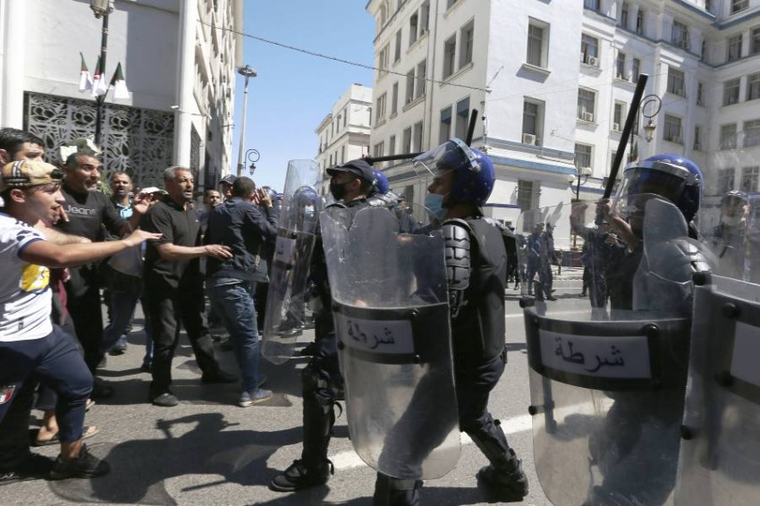 الرابطة الجزائرية للدفاع عن حقوق الإنسان تكشف عدد الموقوفين في حراك أمس