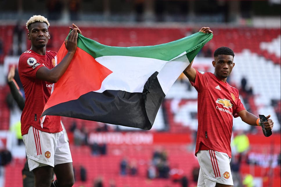 نجما مانشستر يونايتد بوغبا وديالو يتضامنان مع فلسطين