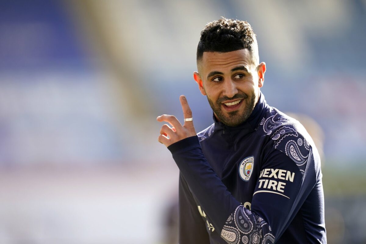 برشلونة يفاوض مانشستر سيتي لضم النجم الجزائري رياض محرز