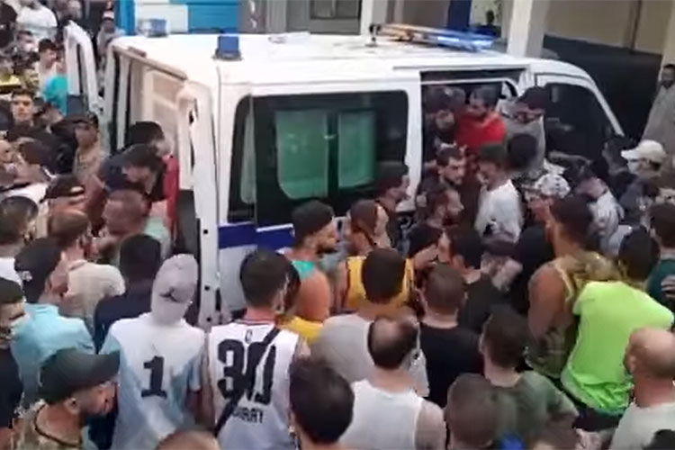 بخصوص والدته.. شقيق جمال بن سماعين يوجه نداء للجزائريين 