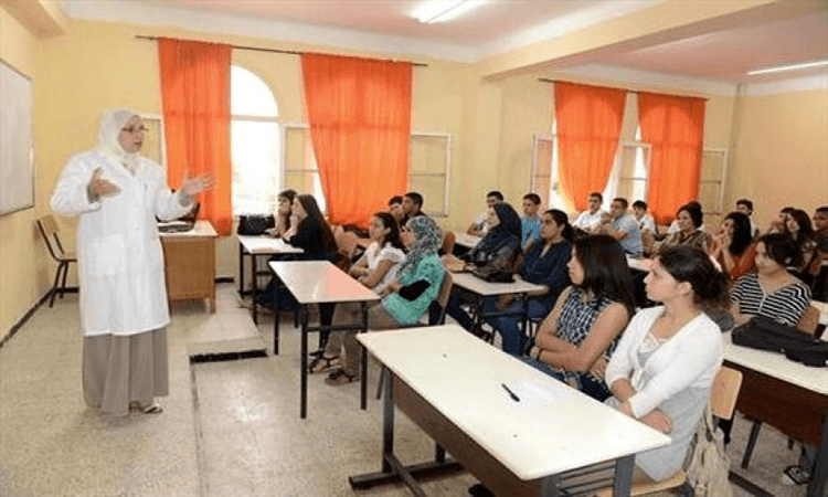 أساتذة العلوم الإسلامية يطالبون بتقليل الحجم الساعي