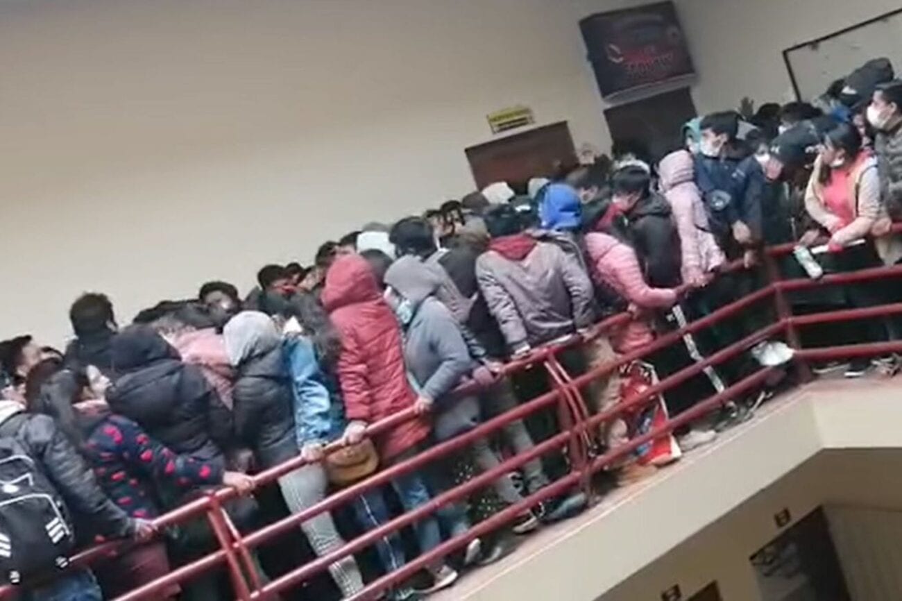 حقيقة سقوط محتجين من شرفة مبنى في المغرب
