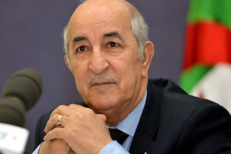 تبون يبعث رسائل تهنئة بمناسبة السنة الميلادية الجديدة