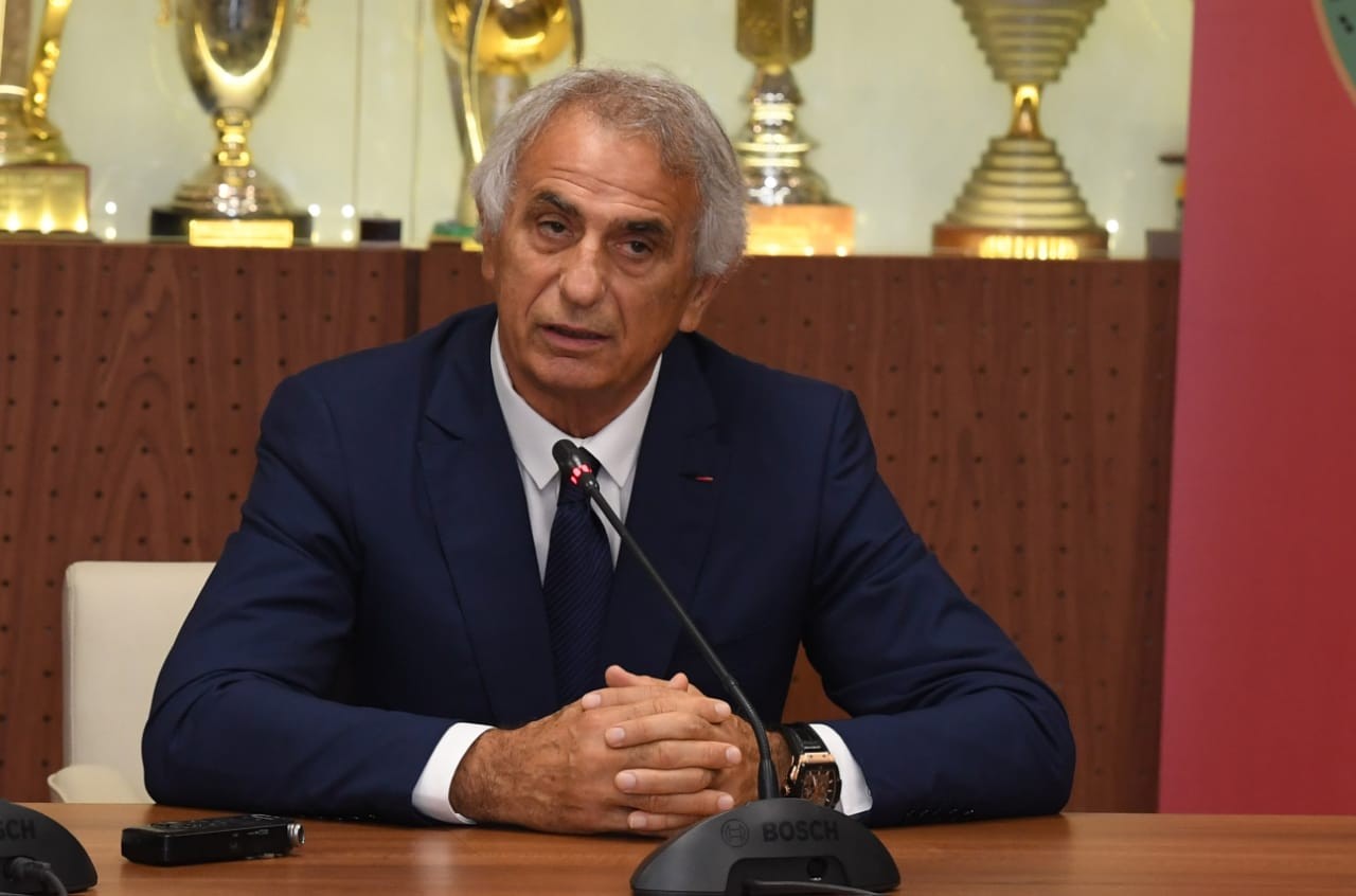 بسبب السخرية منهم.. حليلوزيتش يدافع عن الخضر