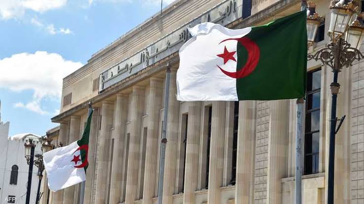 فرنسا ترفض منح التأشيرات لنواب البرلمان الجزائري
