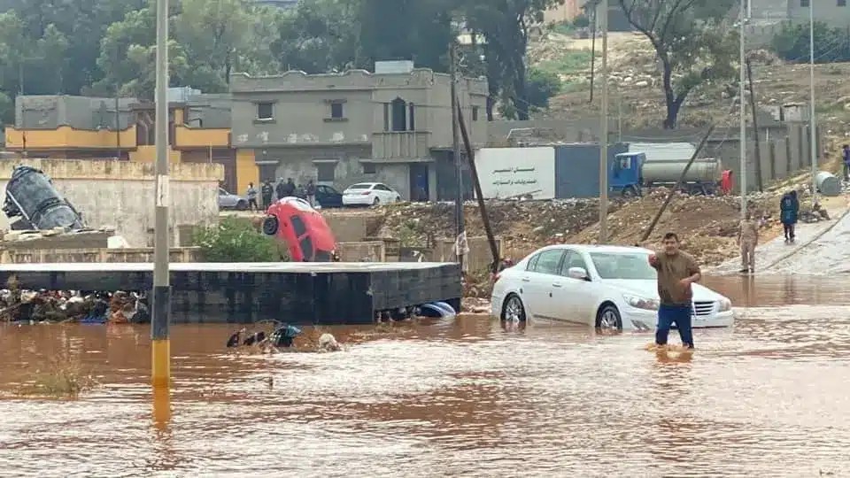 الجزائر تُعزي ليبيا في ضحايا الفيضانات وتبدي استعدادها للمساعدة