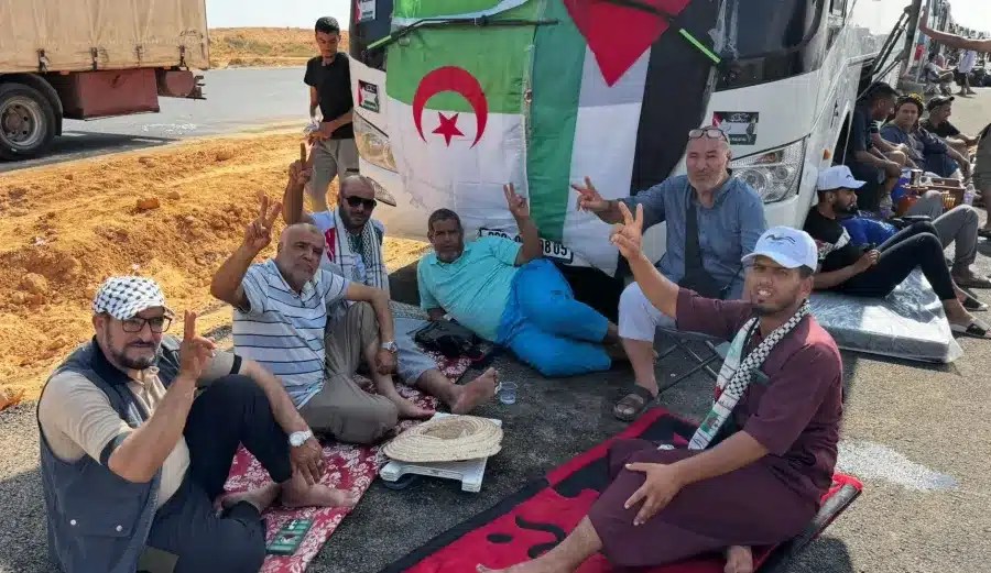 القاهرة رفضت منح التراخيص وقوات حفتر تحتجز مشاركين.. قافلة الصمود تعود أدراجها