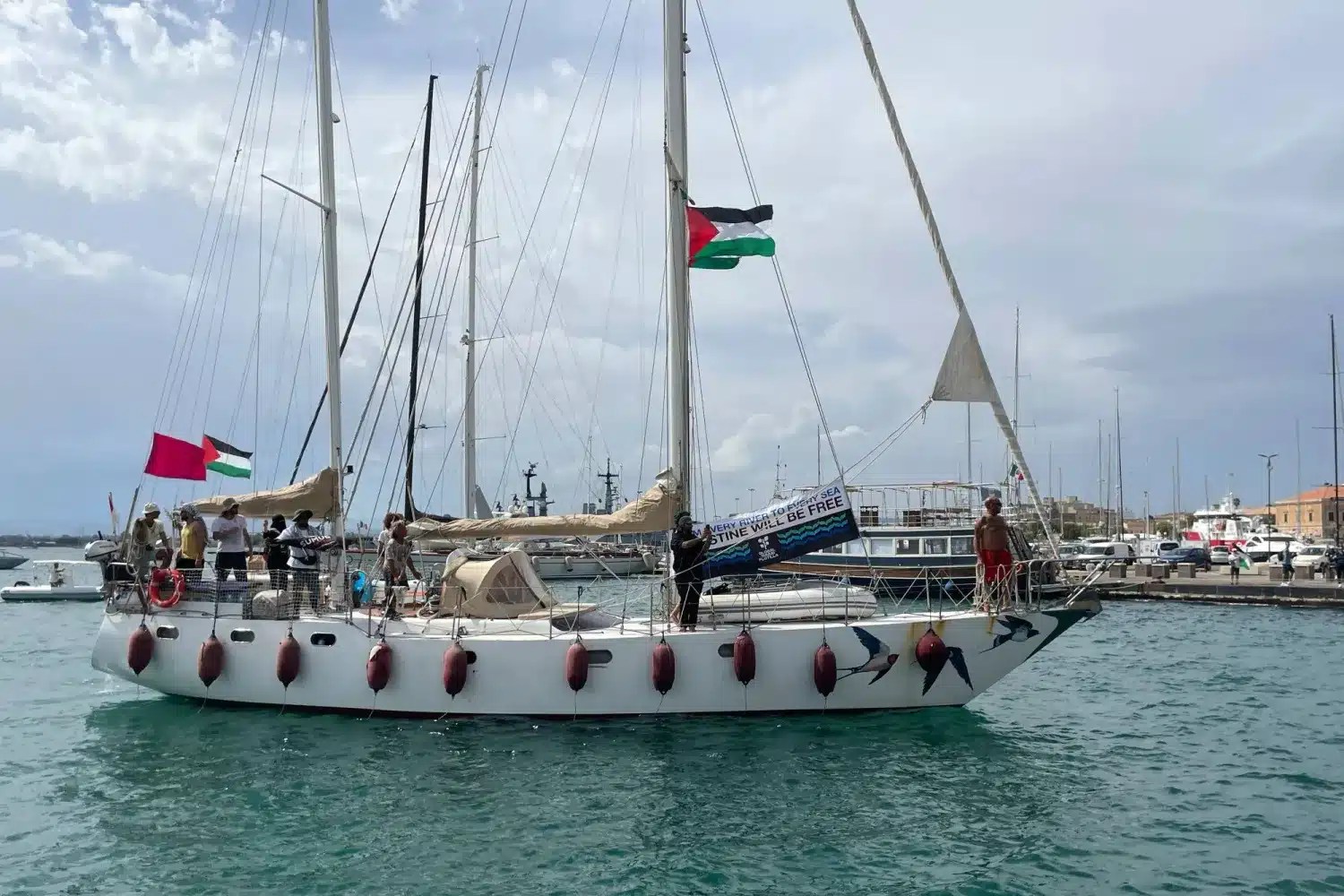 سفينة جزائرية رابعة تلتحق بـ”أسطول الصمود” نحو غزة