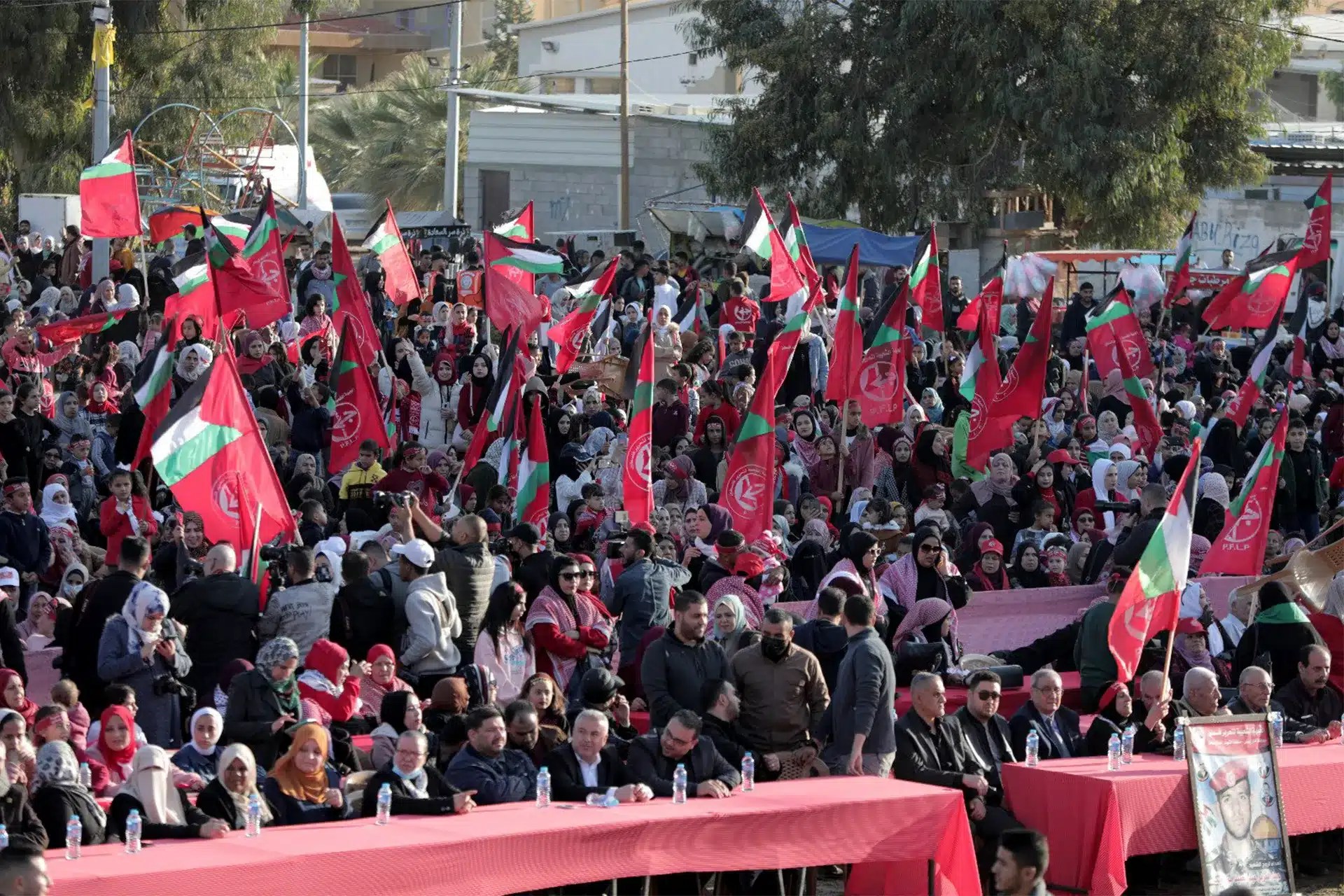 بيان للجبهة الشعبية يؤكد دعمها لتحركات الأجهزة الأمنية ضد أذناب الاحتلال في غزة