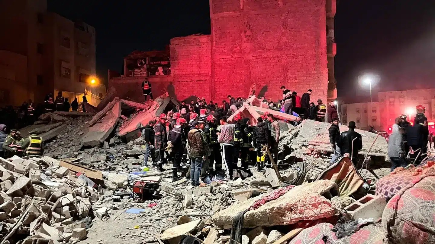 مصرع 22 شخصا جراء انهيار بنايتين في المغرب
