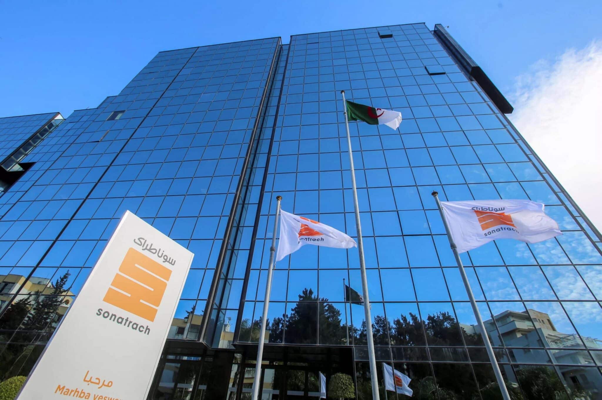 توقيع عقود طاقوية جديدة بين الجزائر وإندونيسيا